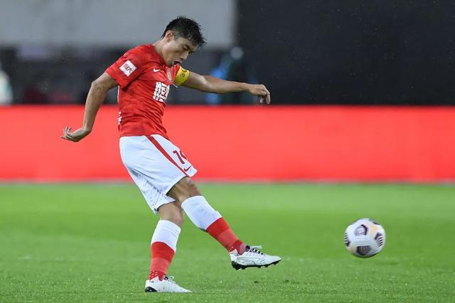 回来了！武桐桐恢复训练 去年世界杯决赛重伤