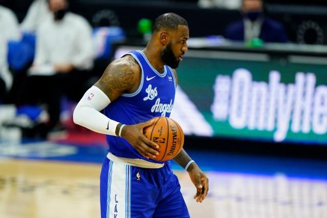 麦凯恩30分76人力克篮网 崔永熙发展联盟得3分
