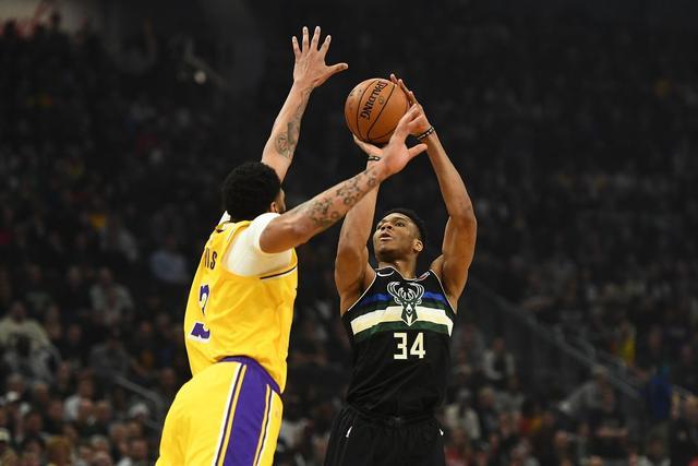 WNBA历史篮板王！传奇球星蒂娜·查尔斯宣布退役：一切仿佛一场梦
